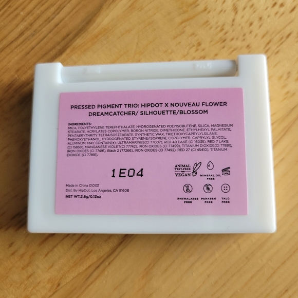 HIPDOT Pressed Pigment Trio: Nouveau Flower Dreamcatcher Silhouette/Blossom - Picture 5 of 5